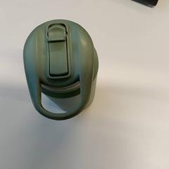 Edateko botila, gisa salatu by Regio Limburg - Leuven iLost erabiliz