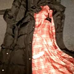 Giacca, come riportato da Mövenpick Hotel Amsterdam City Centre utilizzando iLost