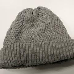 Kleding - Muts, segons ha informat Centraal magazijn mitjançant iLost