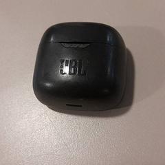 Earpodcase, as reported by Universiteitsbibliotheek (Witte Singel) using iLost