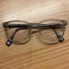 Bril, a été signalé par Pathé Spuimarkt utilisant iLost