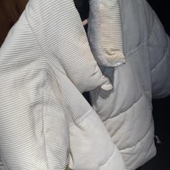 재킷 white, iLost를 사용하여 Club Nyx/Exit Café에 보고됨