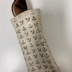 Briller bryl, som rapportert av IKEA Praha – Černý Most ved bruk av iLost