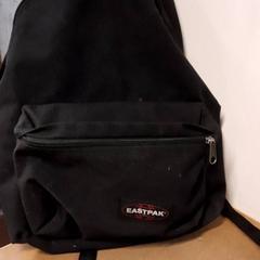 Batoh Zwart, jak nahlášeno Connexxion Zeeuws-Vlaanderen pomocí iLost