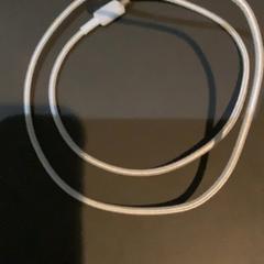 Lightning charge cable, iLost를 사용하여 MEININGER Hotel Berlin "Mitte" Humboldthaus에 보고됨