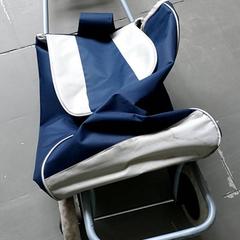 Transporte - Winkeltrolley, ha sido reportado por Regio Oost-Vlaanderen con iLost