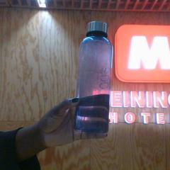 Botella Bottle, segundo informou MEININGER Hotel Innsbruck Zentrum usando iLost