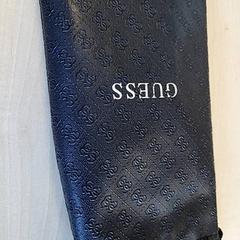 Estuche para lentes con lentes, segundo informou Connexxion Haarlem IJmond usando iLost