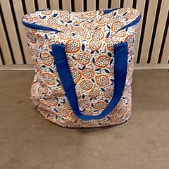 Poltsa, gisa salatu by U-OV Amersfoort iLost erabiliz