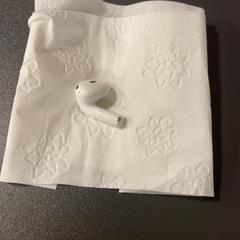 Wallets, as reported by MEININGER Hotel Dresden Zentrum using iLost