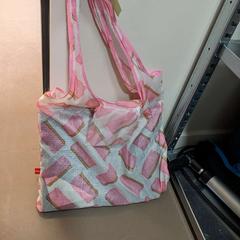 Väska White with pink pattern from Hema, rapporterat av Conscious hotel Oudegracht med iLost