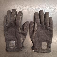 Handschoenen, as reported by Rotterdam The Hague Airport using iLost