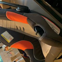 Child Seat, zoals gemeld door MEININGER Hotel München City Center met iLost