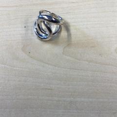 Bague, a été signalé par Gemeente Nijmegen utilisant iLost