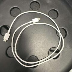 Cavo usb-c, come riportato da Ramada by Wyndham Amsterdam Airport Schiphol utilizzando iLost