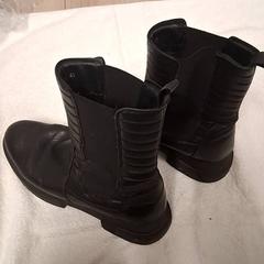 Zapato, ha sido reportado por Grand Hotel Amrâth Amsterdam con iLost