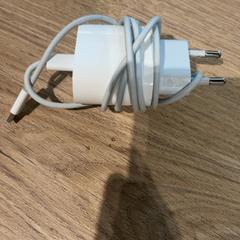 Cargador de iPhone, segundo informou Van der Valk Hotel Haarlem usando iLost