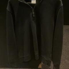 Svetr, jak nahlášeno Van der Valk Hotel Utrecht pomocí iLost