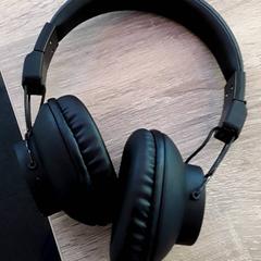 Auriculares, ha sido reportado por EBS Tramplein con iLost