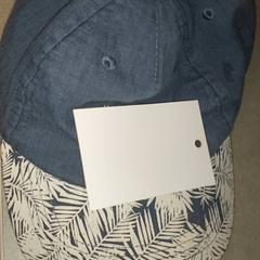 衣類 - Pet がiLostで Centraal magazijn によって報告されました