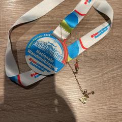Collaret & Medalla, segons ha informat Van der Valk Hotel Apeldoorn - De Cantharel mitjançant iLost