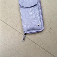 Tasje Lila, zoals gemeld door Qbuzz GD Groningen Peizerweg met iLost