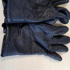 Rukavice, jak nahlášeno Connexxion Haarlem IJmond pomocí iLost