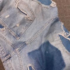 의류 - Jeansbroek, iLost를 사용하여 Centraal magazijn에 보고됨