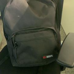 Mochila, como reportado por Eindhoven Airport utilizando o iLost