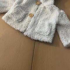 Sweater, as reported by Familie Resort Molenwaard using iLost