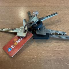 Nøkler, som rapportert av Gemeente Amsterdam - Bureau Gevonden Voorwerpen ved bruk av iLost