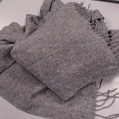 Sjaal, zoals gemeld door Vrije Universiteit Amsterdam met iLost