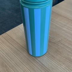 Termos, come riportato da Connexxion Amstelland-Meerlanden Schiphol Noord utilizzando iLost