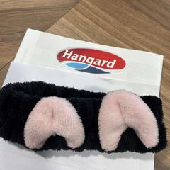 Bandeau noir "Oreilles rose", a été signalé par CARS HANGARD utilisant iLost