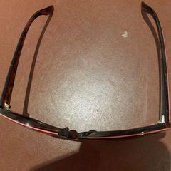 サングラス noire がiLostで TCL によって報告されました