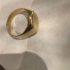 مجوهرات (متنوعة) Golden ring، كما تم الإبلاغ عنه بواسطة Van der Valk Hotel Heerlen عبر iLost