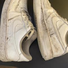 İLost kullanarak MEININGER Hotel Dresden Zentrum tarafından bildirildiği gibi Ayakkabı Nike White