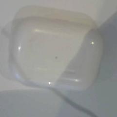 에어팟 케이스 boitier, iLost를 사용하여 Relais Azalys에 보고됨