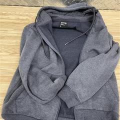 Mikina, jak nahlášeno IKEA Praha – Černý Most pomocí iLost