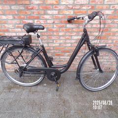 Bicicleta , zwart mat, elektrisch, merk onbekend, ha sido reportado por Fietsdepot Leopoldsburg con iLost