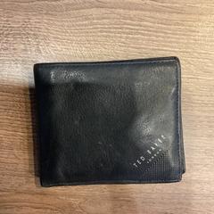 지갑 Fraser o, iLost를 사용하여 Gemeente Amsterdam - Bureau Gevonden Voorwerpen에 보고됨