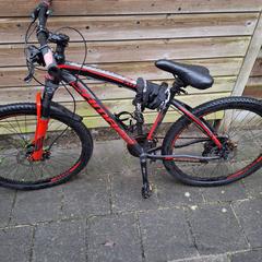 Zwart rode camaro fiets, gerapporteerd met iLost