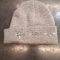 Gorro, segons ha informat Rotterdam The Hague Airport mitjançant iLost