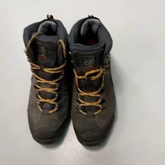 Shoes, as reported by Regio West-Vlaanderen using iLost