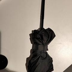 Deštník, jak nahlášeno Bibliotheek Neude (Utrecht) pomocí iLost