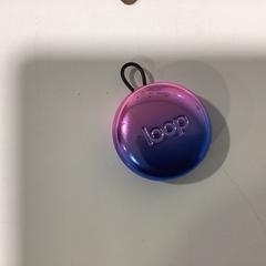 حامل سماعة الأذن loop -300526 TWICE1، كما تم الإبلاغ عنه بواسطة Ziggo Dome عبر iLost