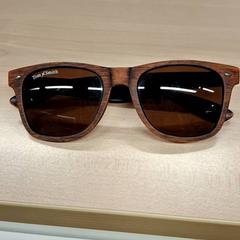 Lunettes de soleil Marron, jak nahlášeno IKEA Caen Fleury-sur-Orne pomocí iLost