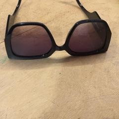 Zonnebril New yorker, zoals gemeld door Pathé Utrecht Leidsche Rijn met iLost