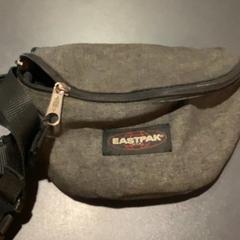 Magväska, rapporterat av MEININGER Hotel Salzburg City Center med iLost