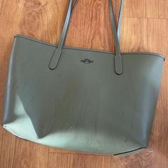 バッグ がiLostで GVB によって報告されました